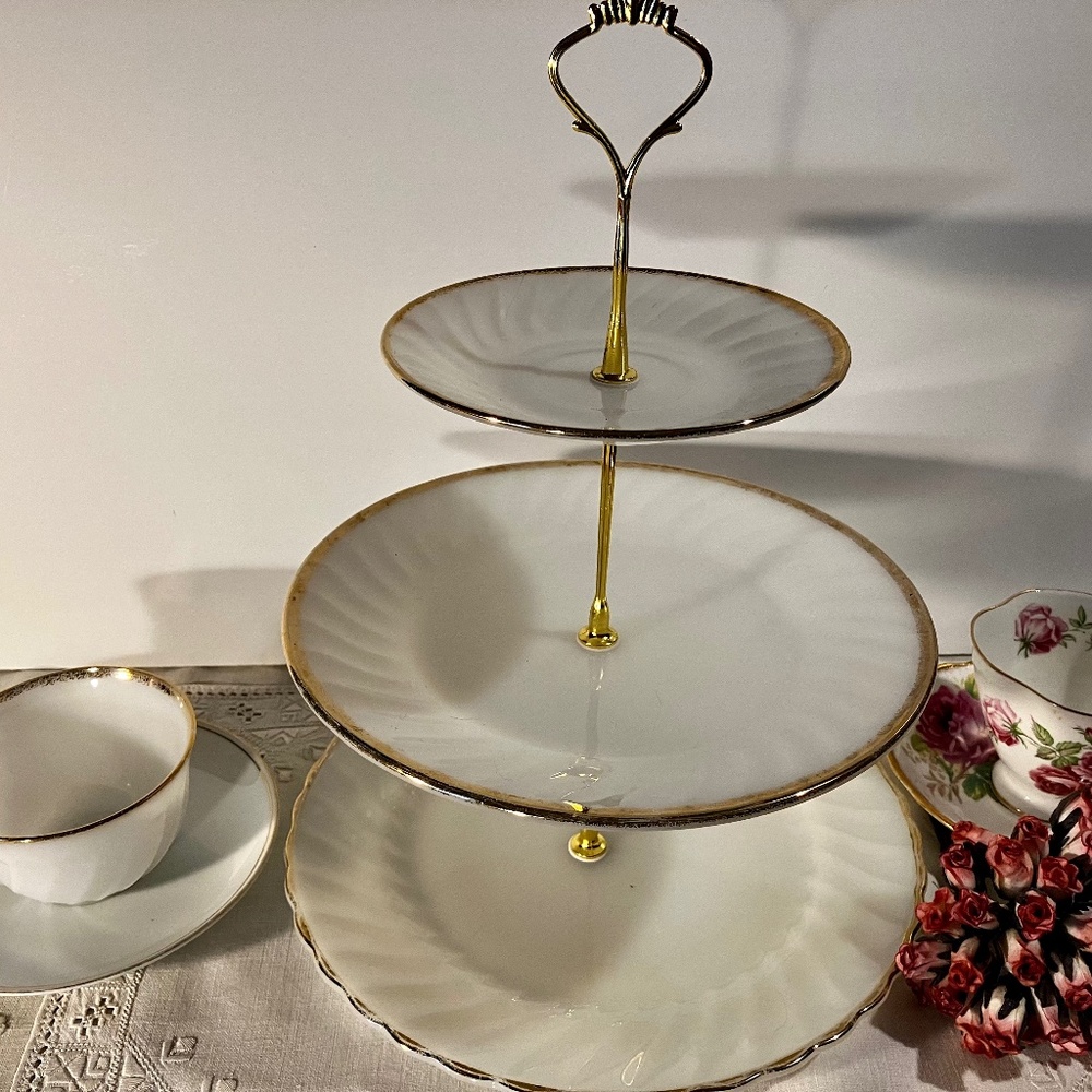 Triple Tiered Cake Server